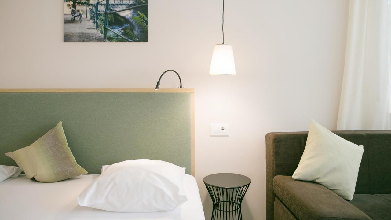 Flora Hotel & Suites เมราโน ภายนอก รูปภาพ
